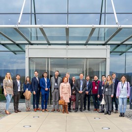 Zväčšiť fotografiu - Európskej komisii predstavili plány aj problémy vyplývajúce z transformácie regiónu - DSC04726